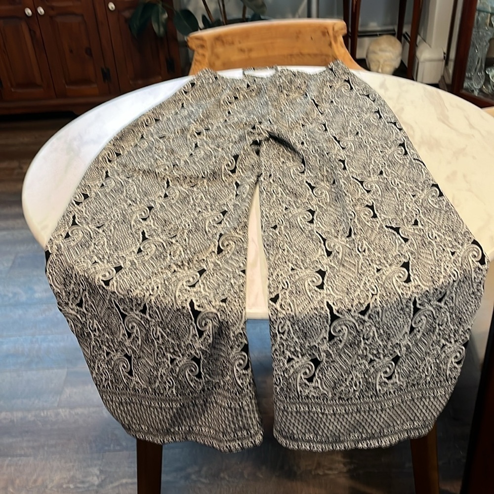 Roz and Ali Paisley Pants - Picture 4 of 5
